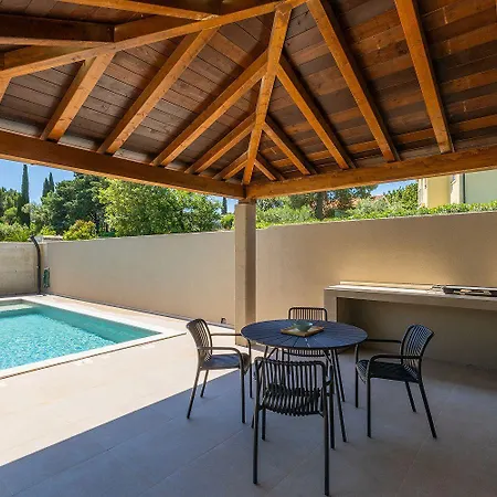 250 Meter Zum Mit Privatpool, Bbq, Klima