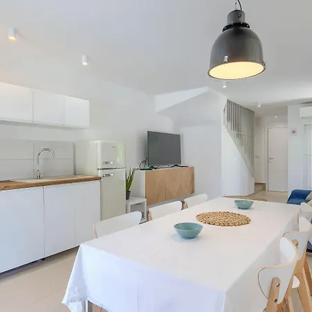 250 Meter Zum Mit Privatpool, Bbq, Klima Casa de Férias Premantura